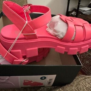Wild Fable Pink Platform Sandals with Chunky heel NWT